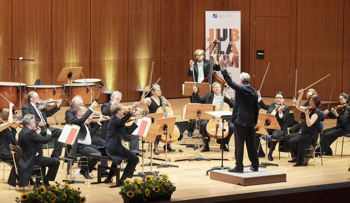 CongressCentrum Pforzheim: Douglas Bostock verabschiedet sich mit „Sommerserenade“