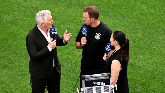 Bastian Schweinsteiger (l) Bastian Schweinsteiger (l)