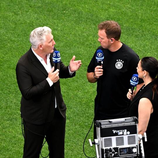 Bastian Schweinsteiger (l)
