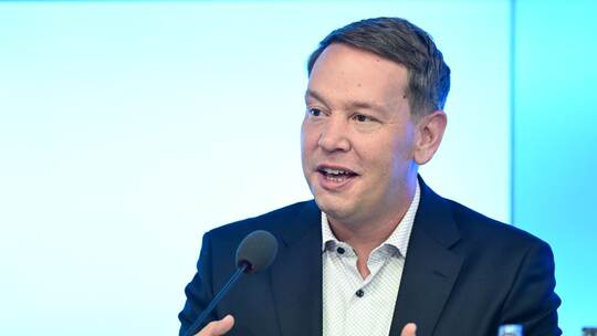 Gesundheitsminister Oliver Hildenbrand Gesundheitsminister Oliver Hildenbrand