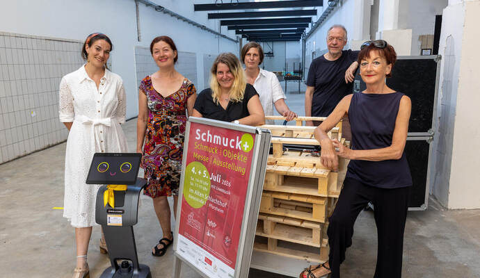 Musik, Lesungen und vieles mehr: Schmuck+ wartet mit attraktivem Programm auf