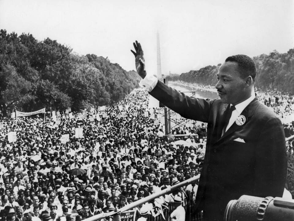 Dr. Martin Luther King winkt von der Lincoln Gedächtnisstätte Dr. Martin Luther King winkt von der Lincoln Gedächtnisstätte