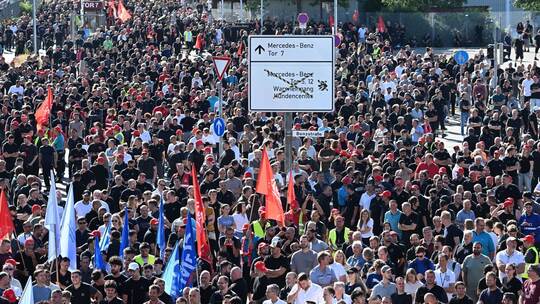 Protest-Kundgebungen bei Mercedes-Benz in Sindelfingen