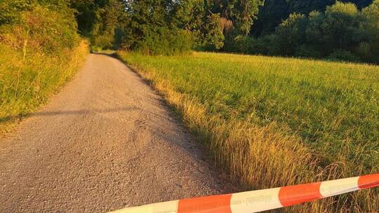 „Es besteht Lebensgefahr“, warnt das Schild, das die Gemeinde angebracht hat. Gemeinde Remchingen; Sarah Zwerenz