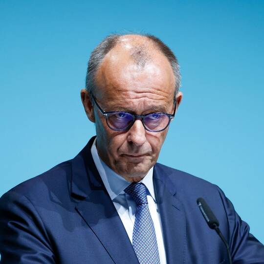 Kanzler Friedrich Merz beim Parteitag der NRW-CDU