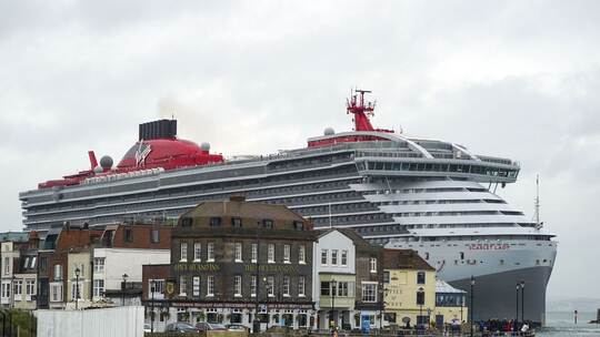 Kreuzfahrtschiff «Scarlet Lady»