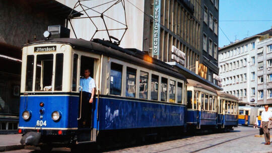 Der Triebwagen 604 fährt nach der Aufnahme 1968 unmittelbar in den Tornado und wird zerstört. Die Aufnahme war eine schwarz-weiß