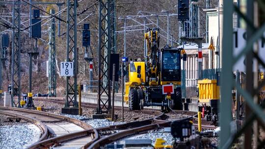 Verzögerungen bei Streckensanierung Hamburg-Berlin Verzögerungen bei Streckensanierung Hamburg-Berlin
