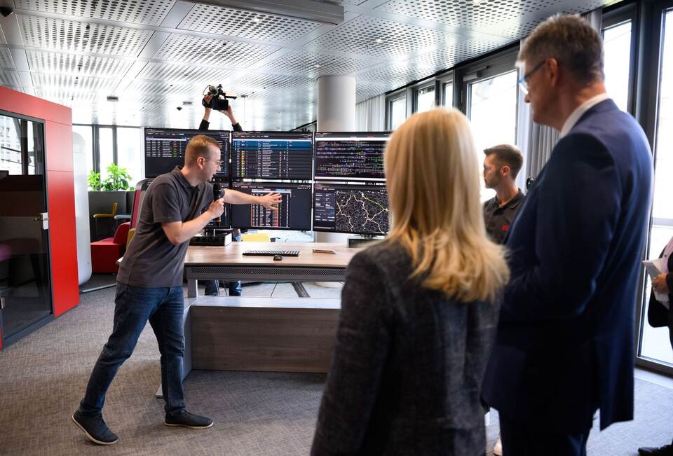 Deutsche Bahn stellt drittes Sofortprogramm vor Deutsche Bahn stellt drittes Sofortprogramm vor