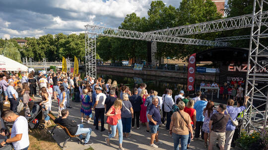 Eröffnung EnzLive Waisenhausplatz
