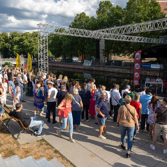 Eröffnung EnzLive Waisenhausplatz