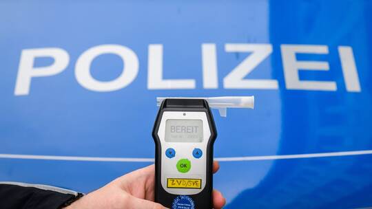 Atemalkoholtest ergibt fast vier Promille Atemalkoholtest ergibt fast vier Promille
