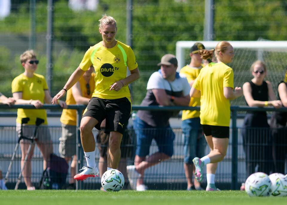 Trainingsauftakt Frauen-Mannschaft Borussia Dortmund Trainingsauftakt Frauen-Mannschaft Borussia Dortmund