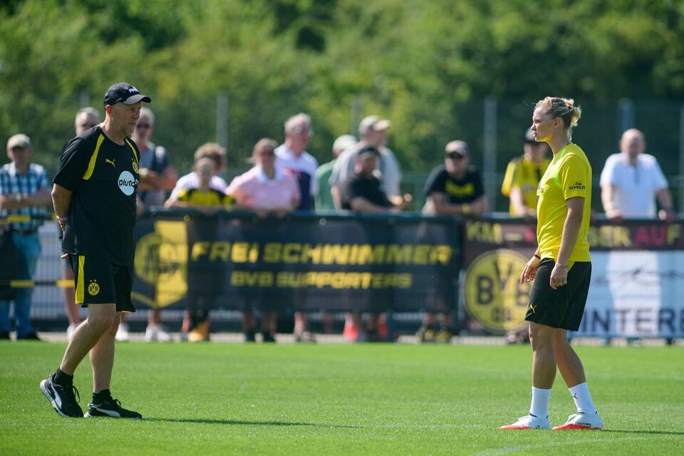 Trainingsauftakt Frauen-Mannschaft Borussia Dortmund Trainingsauftakt Frauen-Mannschaft Borussia Dortmund