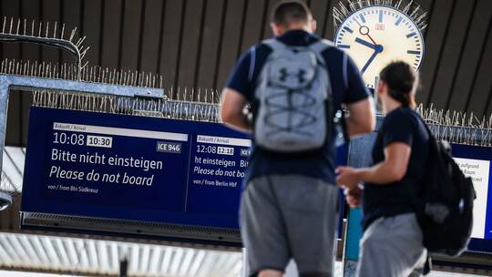 Bahnstrecke zwischen Köln und Düsseldorf gesperrt Bahnstrecke zwischen Köln und Düsseldorf gesperrt