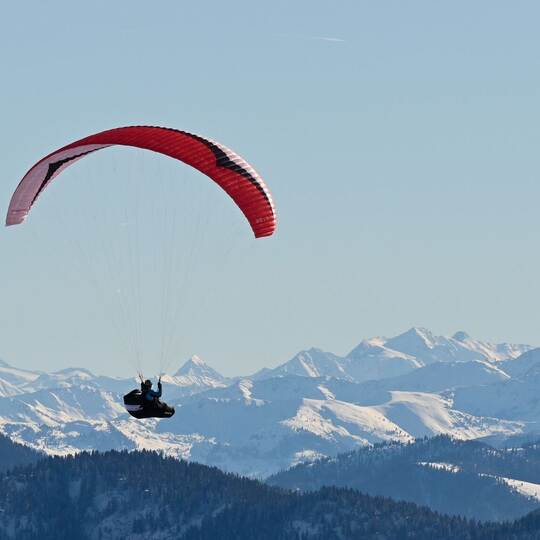Paraglider in den Alpen