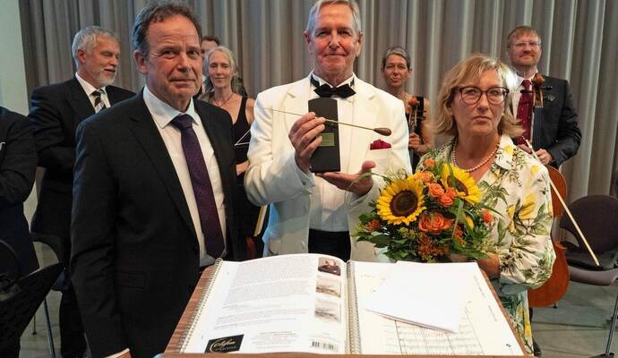Sommerliche Klänge zum Abschied: Douglas Bostock dirigiert zum letzten Mal das Südwestdeutschen Kammerorchester