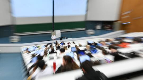 Universität