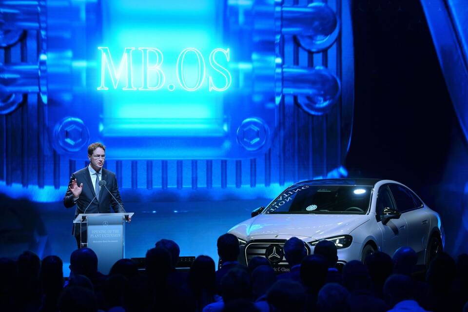 Eröffnung der Erweiterung des Mercedes-Benz-Werks Kecskemet Eröffnung der Erweiterung des Mercedes-Benz-Werks Kecskemet