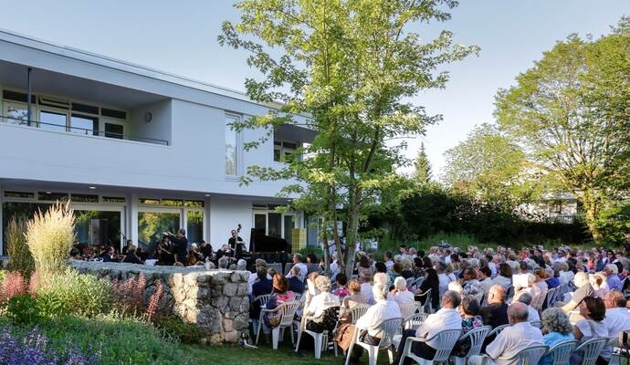 Open Air in der Villa Witzenmann: „Herztöne“ singen Samstagabend im Pforzheimer Kulturdenkmal