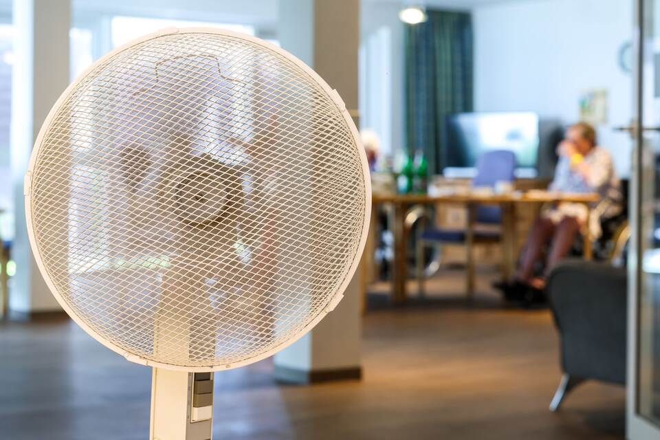 Viele Menschen in Deutschland leiden unter hohen Temperaturen Viele Menschen in Deutschland leiden unter hohen Temperaturen