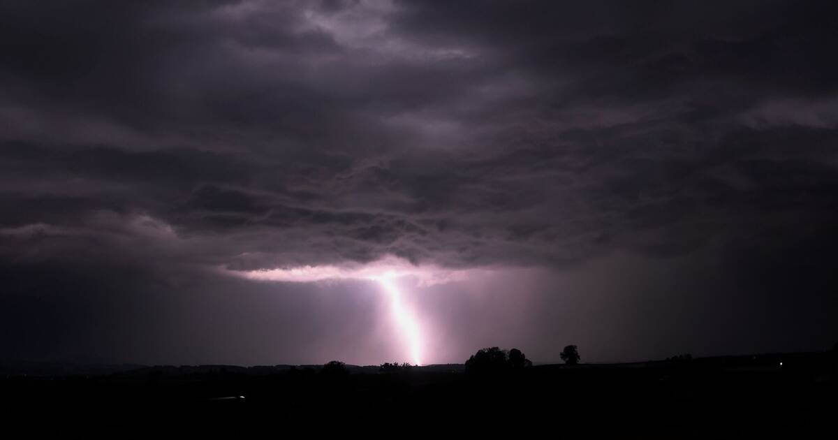 Six soldiers injured in lightning strike
