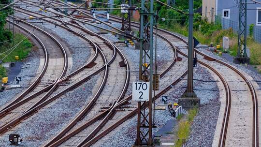 Bahnstrecke Berlin-Hamburg nach Bauarbeiten Bahnstrecke Berlin-Hamburg nach Bauarbeiten