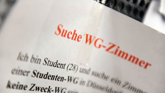 Studenten leben häufiger noch zu Hause als Studentinnen Studenten leben häufiger noch zu Hause als Studentinnen