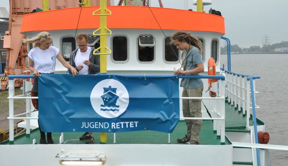 Rettungschiff für Flüchtlinge Rettungschiff für Flüchtlinge