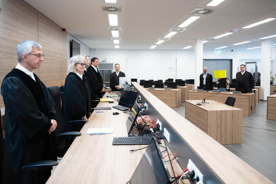 Prozess gegen mutmaßliche NSU-Unterstützerin Prozess gegen mutmaßliche NSU-Unterstützerin