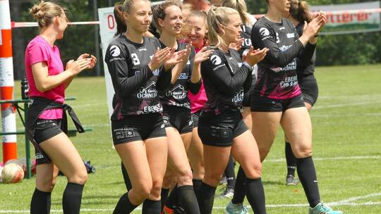 Viel Beifall verdienten sich Dennachs Faustballerinnen in der Bundesliga-Punkterunde. Nun geht es für den Süd-Staffelsieger um d