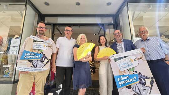 Michael Hertl von der WSP-Innenstadtentwicklung, WSP-Direktor Oliver Reitz, die Chefin der vomFASS-Filiale, Andrea Sesulka, die