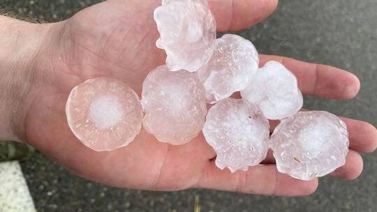 Hagel Hagel