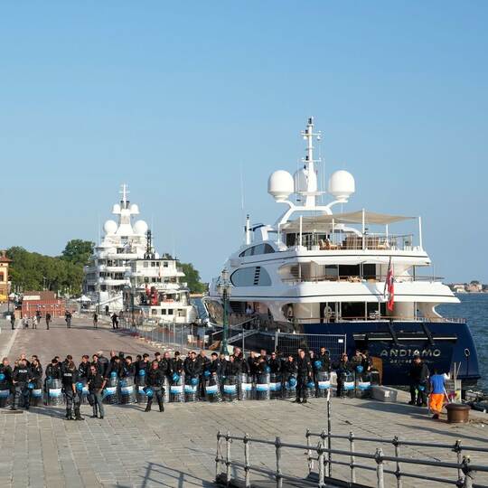 Protest gegen die Jacht des US-Botschafters in Italien