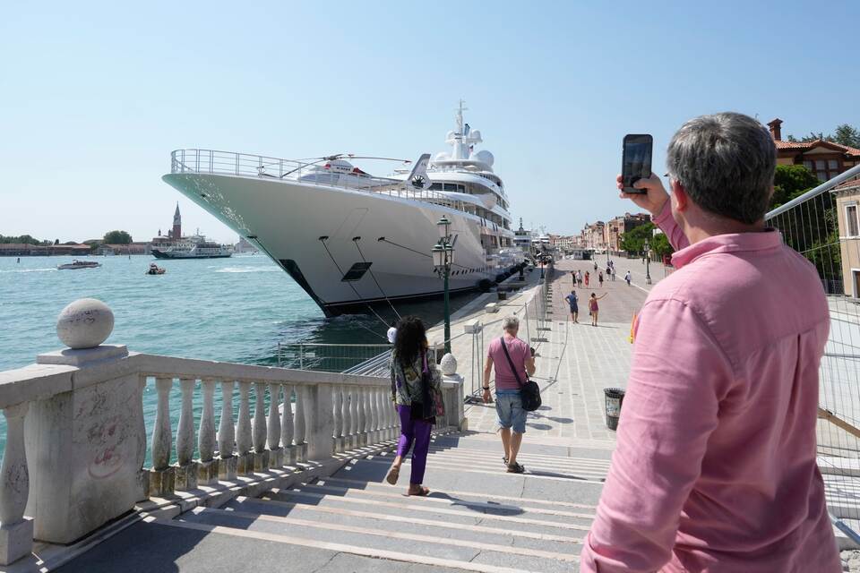 Protest gegen die Jacht des US-Botschafters in Italien Protest gegen die Jacht des US-Botschafters in Italien