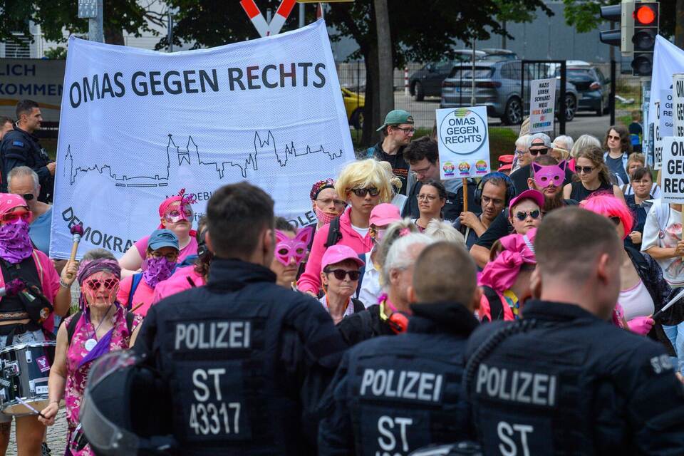 Kundgebung gegen Wahlkampfauftakt der AfD Sachsen-Anhalt Kundgebung gegen Wahlkampfauftakt der AfD Sachsen-Anhalt
