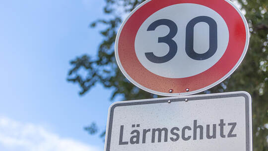 Bis Ende des Monats soll der Flickenteppich weichen. Ob es den Verkehr besser fließen lässt ist nicht sicher. Sehr wohl aber: Es