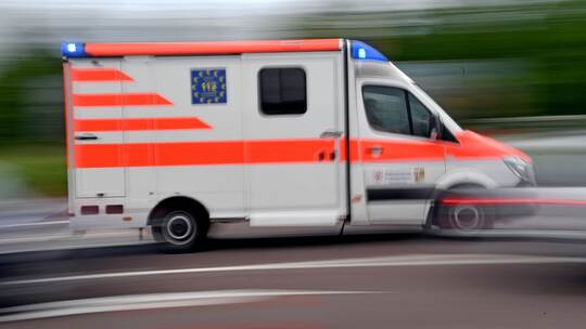 Frontalzusammenstoß nach missglücktem Überholmanöver Frontalzusammenstoß nach missglücktem Überholmanöver