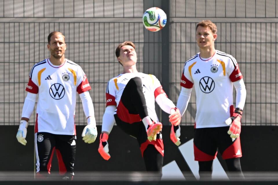 Oliver Baumann, Jonas Urbig, Alexander Nübel Oliver Baumann, Jonas Urbig, Alexander Nübel