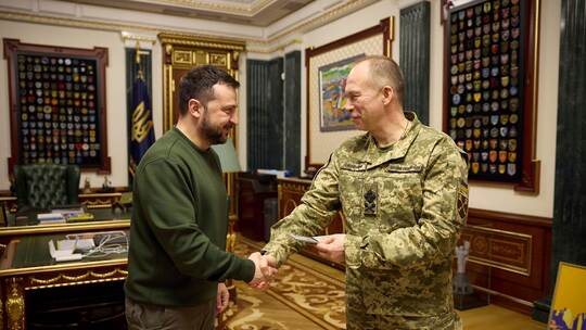 Ukrainischer Präsident Selenskyj und Oberbefehlshaber Syrskyj Ukrainischer Präsident Selenskyj und Oberbefehlshaber Syrskyj