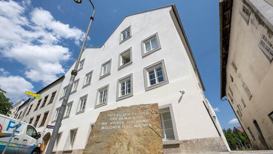 Polizeizentrum im Hitler-Geburtshaus Polizeizentrum im Hitler-Geburtshaus