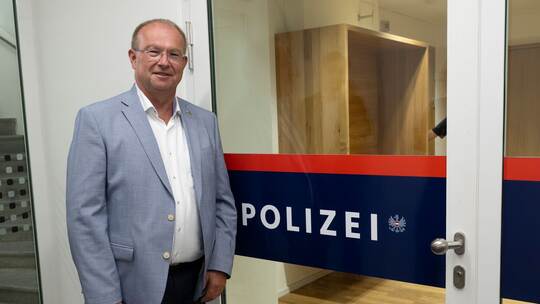 Polizeizentrum im Hitler-Geburtshaus - Vorbesichtigung Polizeizentrum im Hitler-Geburtshaus - Vorbesichtigung