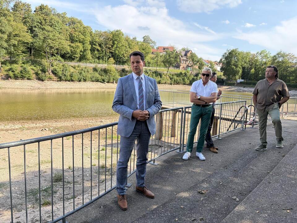 Bürgermeister Aaron Treut erläuterte den Mitgliedern des Technischen Ausschusses den aktuellen Stand der Vorplanung.