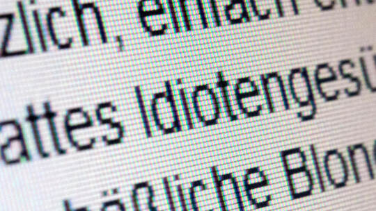 Alleine im Shitstorm: Tipps gegen Trolle und andere Nervensägen