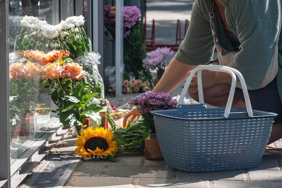 Nach tödlicher Messerattacke in Bankfiliale Nach tödlicher Messerattacke in Bankfiliale