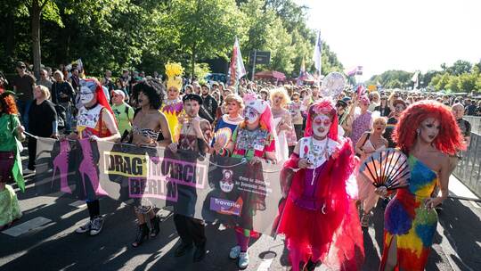 Drag* March vor dem CSD