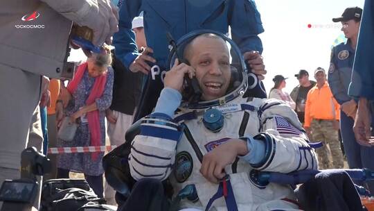 Drei Raumfahrer von ISS zurückgekehrt Drei Raumfahrer von ISS zurückgekehrt
