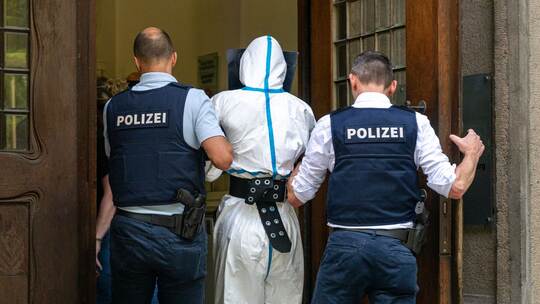 Nach tödlicher Messerattacke in Bankfiliale Nach tödlicher Messerattacke in Bankfiliale