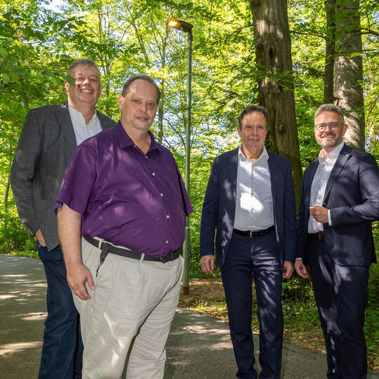Beleuchtung Fußweg Hochschule
