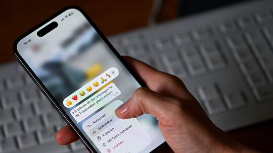 Weiterleitung privater Chat-Nachrichten an Dritte